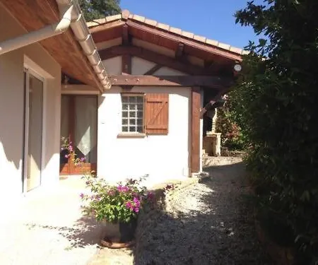 Les Jardins Du Castel Annick Et Jean Paul Сasa de vacaciones Saint-Georges-d'Esperanche